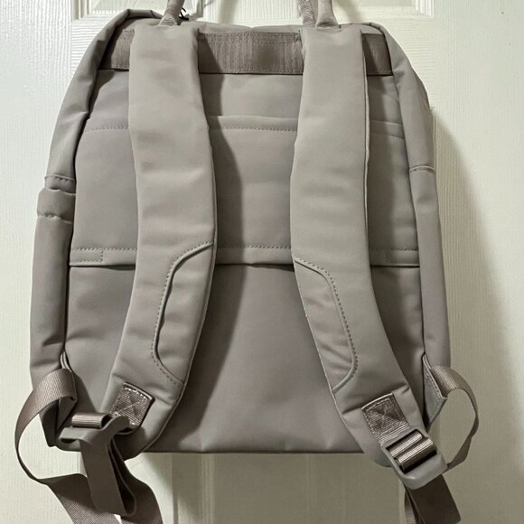 16" Commuter Backpack Laptop Backpack - Picture 7 of 13